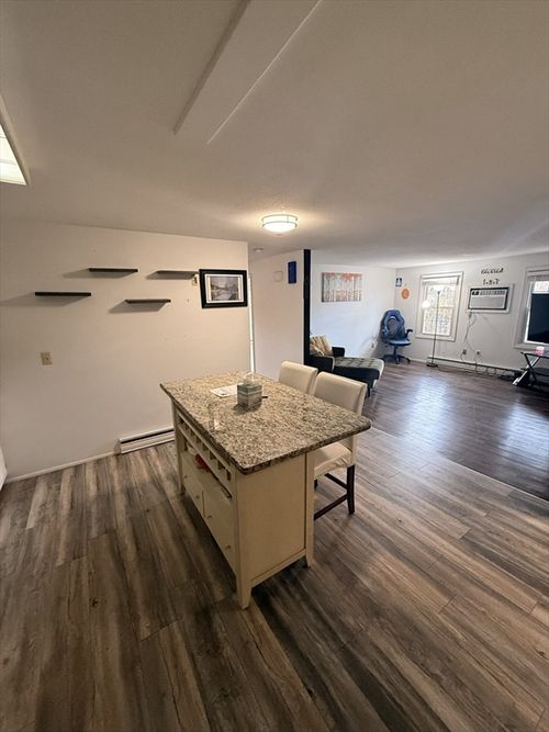 apt-12-325 Ashland Ave, Southbridge, MA, 01550-3179 | Card Image