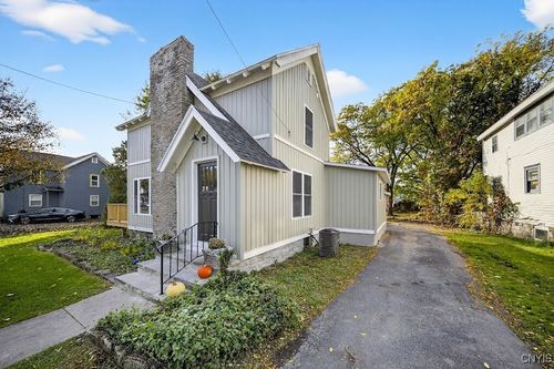 127 W Warrington Rd, Syracuse, NY, 13205-3021 | Card Image