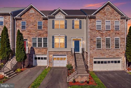 915 Buttonwood Ter Ne, LEESBURG, VA, 20176-6687 | Card Image