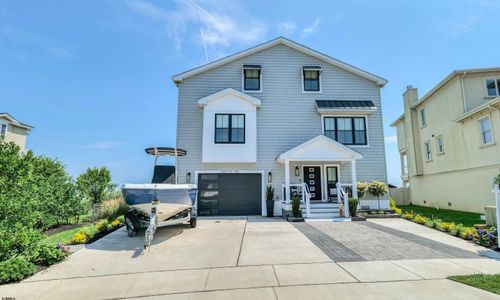 21 Hart Ln, VENTNOR CITY, NJ, 08406-1215 | Card Image