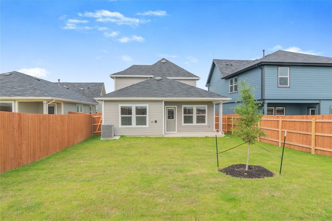 361 Sandringham Loop, House other with 4 bedrooms, 3 bathrooms and 2 parking in Uhland TX | Image 28