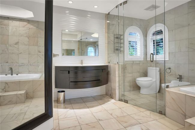 2115 Country Club Prado, House other with 4 bedrooms, 5 bathrooms and null parking in Coral Gables FL | Image 11