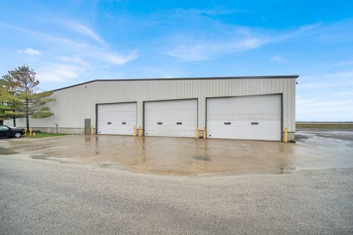 2649 N 900 East Rd, Ashkum, IL, 60911-6075 | Card Image