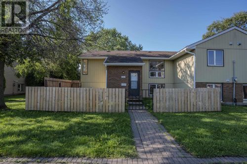 9-591 Beverly St, Thunder Bay, ON, P7B5W6 | Card Image