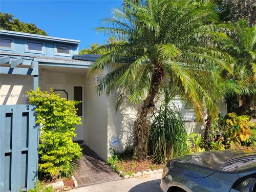 z-3621 Sw 69th Ter, Miramar, FL, 33023-6618 | Card Image