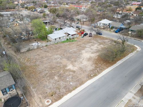 4002 W Salinas, San Antonio, TX, 78207 | Card Image