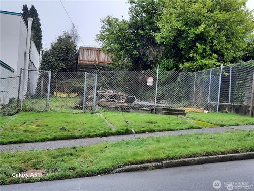 1210 35th St, Everett, WA, 98201-4605 | Card Image