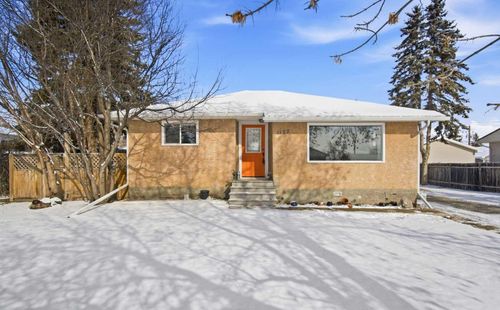 1122 Centre St, Carstairs, AB, T0M0N0 | Card Image