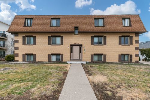 apt-1-3430 Holiday Ct, Bettendorf, IA, 52722-6703 | Card Image