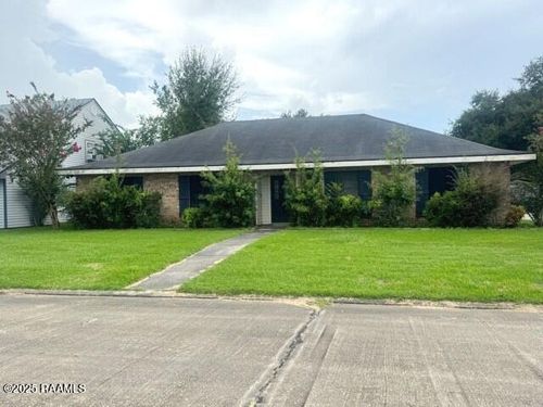 307 Celeste Dr, New Iberia, LA, 70560-1427 | Card Image