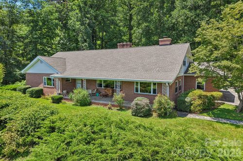 1404 Valmont Dr, Hendersonville, NC, 28791-3242 | Card Image