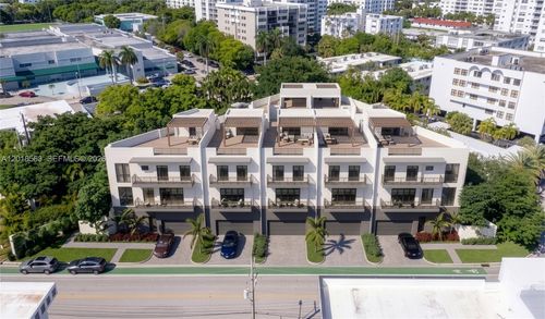 9201 W Bay Harbor Dr, Bay Harbor Islands, FL, 33154-2727 | Card Image