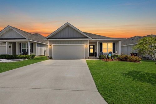 211 Lyla Ln, Crestview, FL, 32539-7424 | Card Image