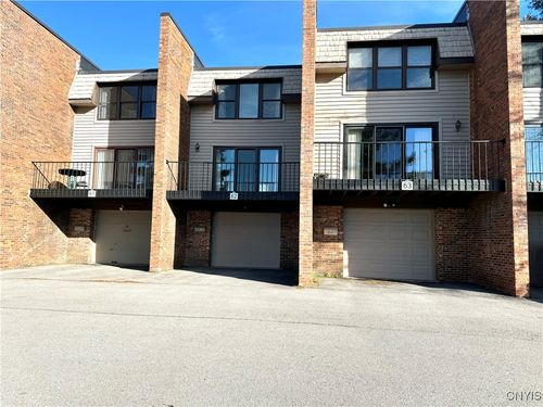 62 Chestnut Hls, New Hartford, NY, 13413-2907 | Card Image