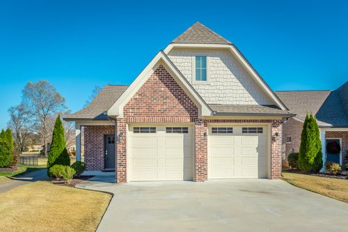8185 Double Eagle Ct, Ooltewah, TN, 37363-7177 | Card Image