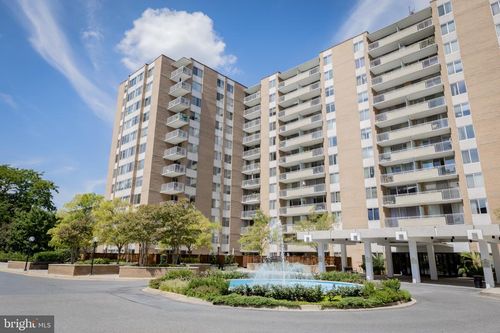 1013-3001 Veazey Ter Nw, WASHINGTON, DC, 20008-5405 | Card Image