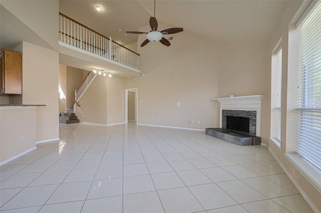 Living Room | Image 11