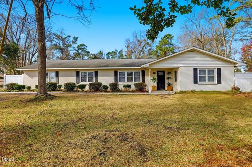 810 Williams Rd, New Bern, NC, 28562-6452 | Card Image