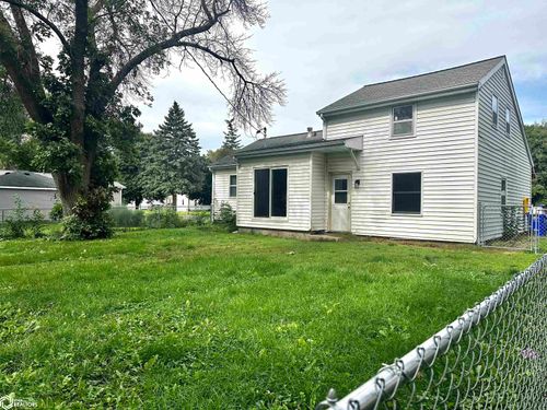425 1st Street Ne, Britt, IA, 50423 | Card Image