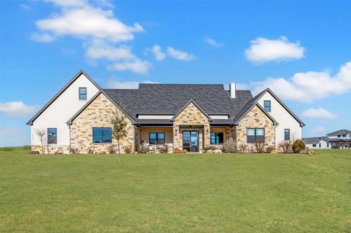 424 Royal Santana Run, Weatherford, TX, 76087-8306 | Card Image