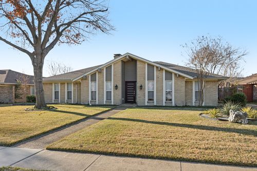 902 Windsong Trl, Richardson, TX, 75081-4440 | Card Image