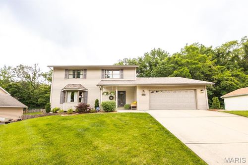 2027 Greenbrier Dr, Collinsville, IL, 62234-5272 | Card Image