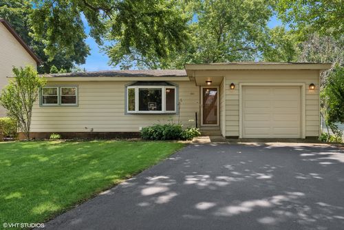 3513 Woodland Cir S, Island Lake, IL, 60042-9491 | Card Image