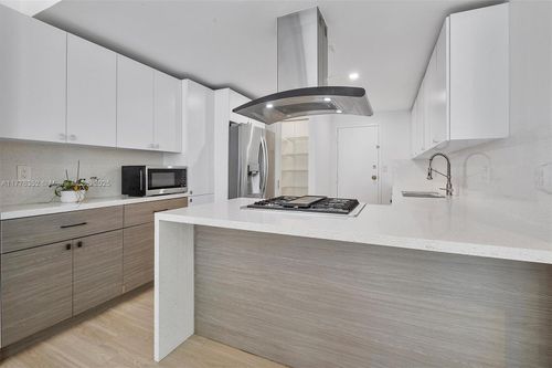 apt-402-700 Biltmore Way, Coral Gables, FL, 33134-7560 | Card Image
