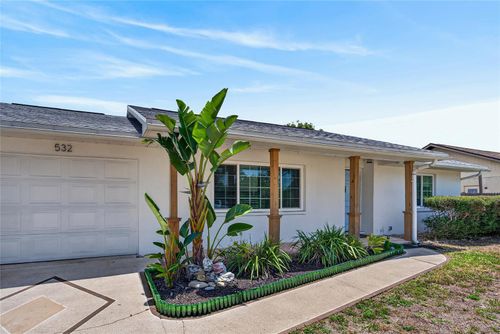 532 Center Rd, Venice, FL, 34285-4803 | Card Image