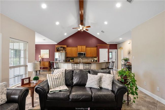 6443 Hardy Weedon Rd, House other with 3 bedrooms, 2 bathrooms and 1 parking in College Station TX | Image 9