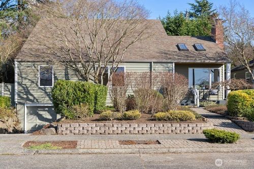 5720 59th Ave Ne, Seattle, WA, 98105-2028 | Card Image