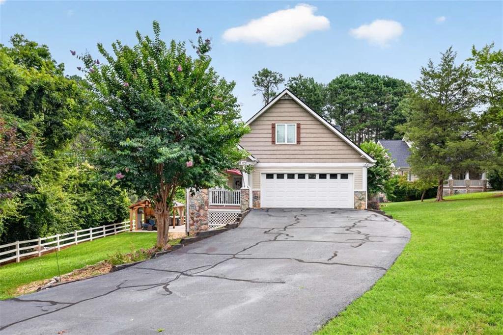 Residential in Hartwell