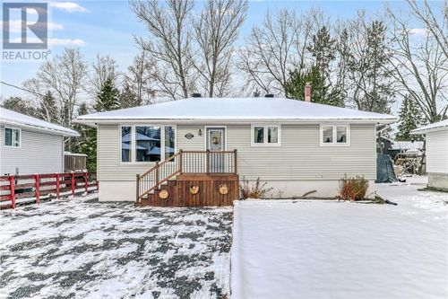 3740 Swanson Crt, Val Caron, ON, P3N1J5 | Card Image