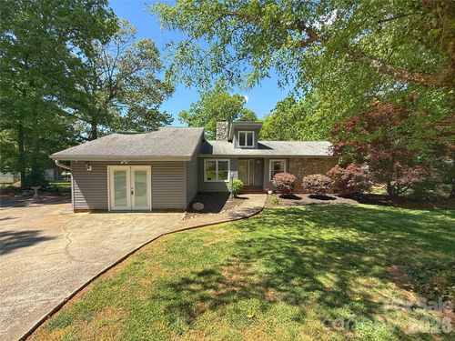 3005 Irish St, Newton, NC, 28658-9002 | Card Image