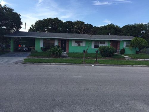 1808 Avenue E, Fort Pierce, FL, 34950-2776 | Card Image