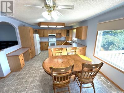 604 Donald St, House other with 5 bedrooms, 4 bathrooms and null parking in Hudson Bay SK | Image 2