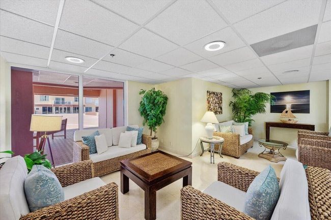 APT-402 - 4505 S Ocean Blvd, Condo with 2 bedrooms, 2 bathrooms and null parking in Highland Beach FL | Image 28