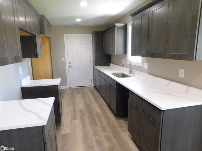 726 2 Nd Ave, Home with 2 bedrooms, 1 bathrooms and null parking in Manilla IA | Image 4