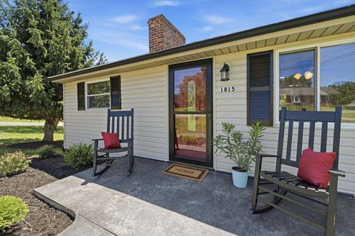 1815 Scuffling Hill Rd, Rocky Mount, VA, 24151-6406 | Card Image