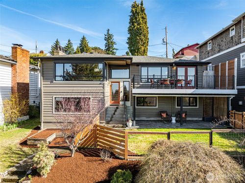 5022 46th Ave Sw, Seattle, WA, 98136-1110 | Card Image