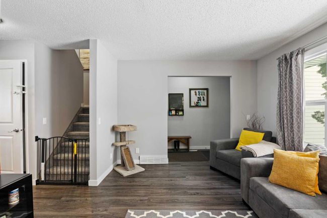 719 Whitehill Way Ne, Home with 3 bedrooms, 1 bathrooms and 2 parking in Calgary AB | Image 8