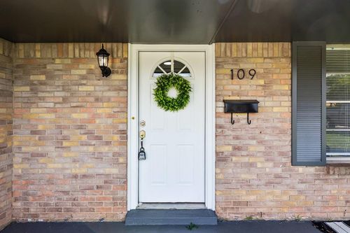 109 S 9th Street Circle, Chickasha, OK, 73018 | Card Image