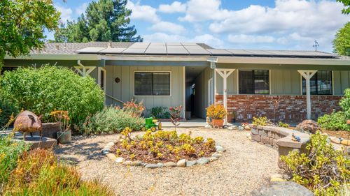 945 Monique Way, Dixon, CA, 95620-2012 | Card Image
