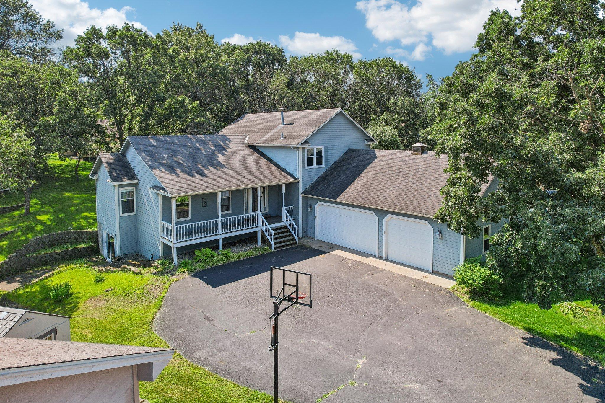 132nd Ln, Minneapolis, MN 55448