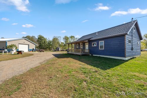 881 Brent Dr, Sherwood, MI, 49089-8745 | Card Image