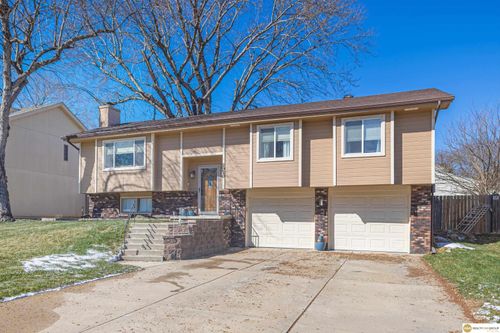2920 Leawood Dr, Bellevue, NE, 68123-1947 | Card Image