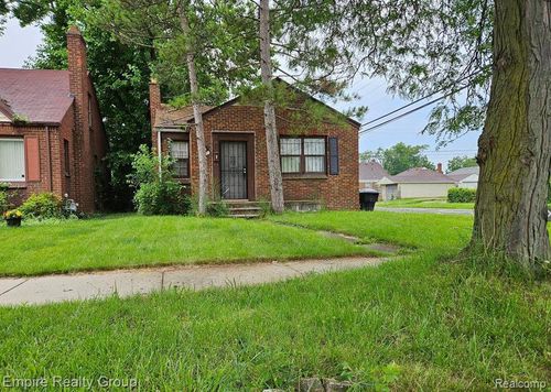 9665 Coyle St, Detroit, MI, 48227-2408 | Card Image