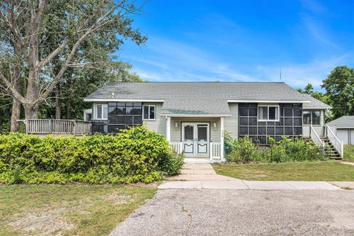 258 Division St, Eastlake, MI, 49626-9804 | Card Image