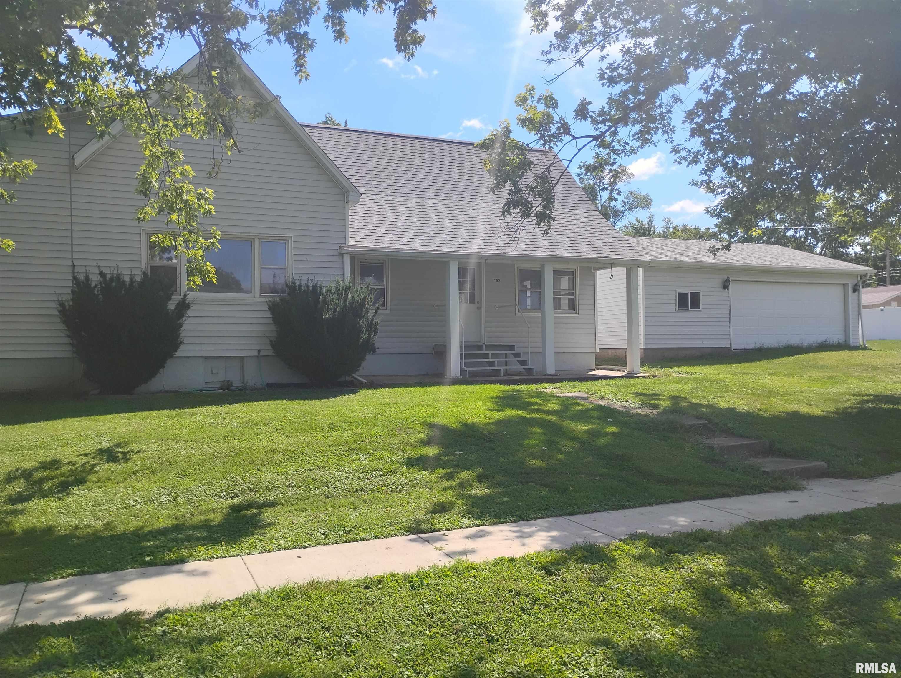 302 S Plum Street, For Sale in Glasford Zoocasa