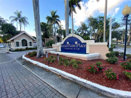 206-10521 Sw 158th Ct, Miami, FL, 33196-4214 | Card Image
